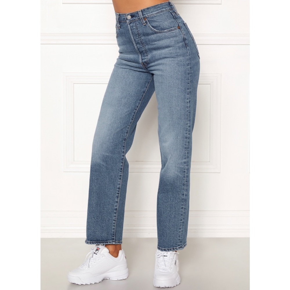 Levis Ribcage Straight Jeans